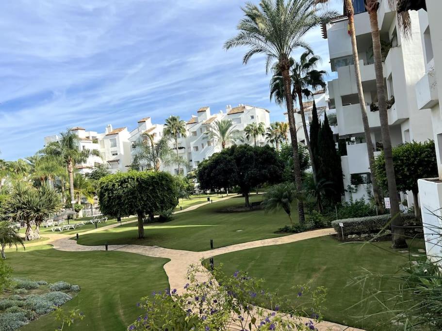 Costalita Beach Apartamento En Estepona Zewnętrze zdjęcie