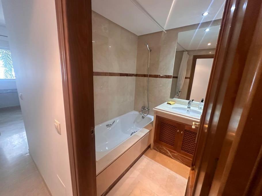 Costalita Beach Apartamento En Estepona Zewnętrze zdjęcie